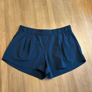 Lululemon Stroll at Sundown Mid-Rise Short 3”